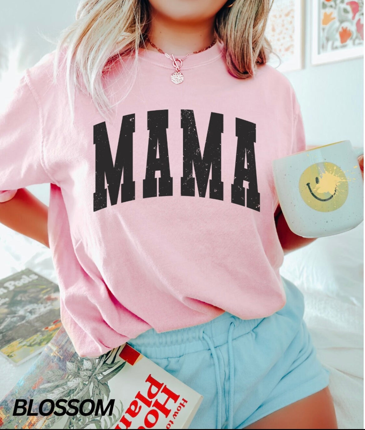 DISTRESSED MAMA OVERSIZED TEE