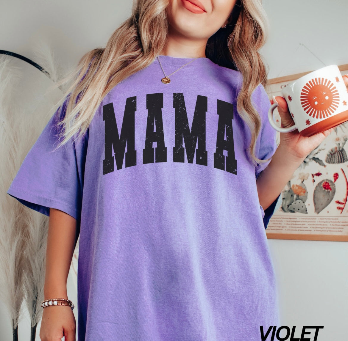 DISTRESSED MAMA OVERSIZED TEE