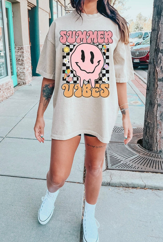 SUMMER VIBES -TEE-