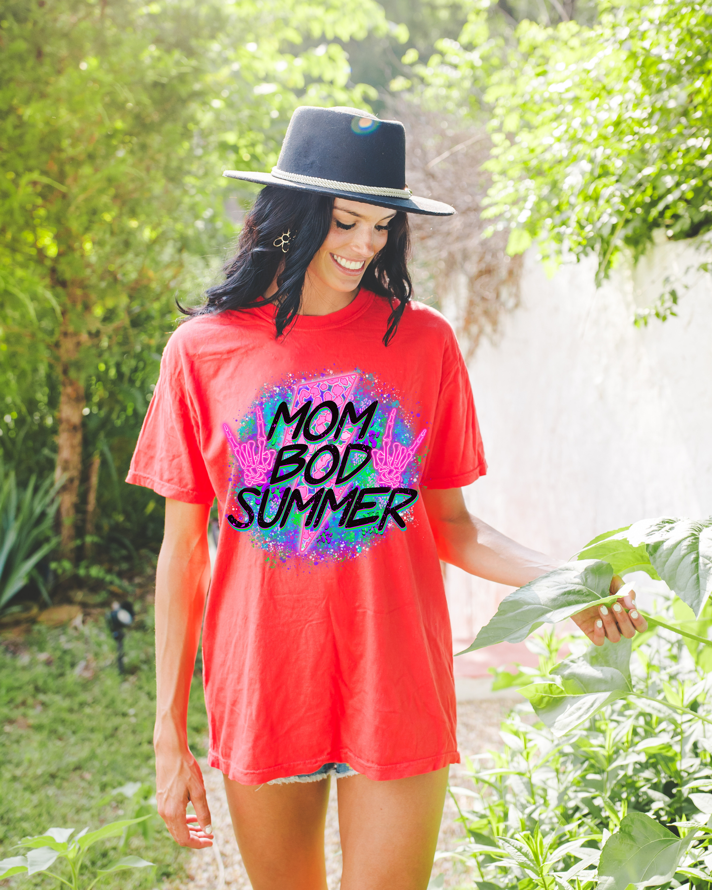 MOM BOD SUMMER TEE